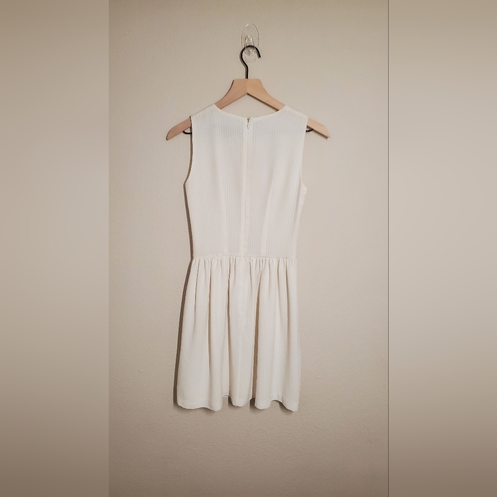 French Connection White Textured Sleevless Fresh S Midi Dress - Picture 3 of 4